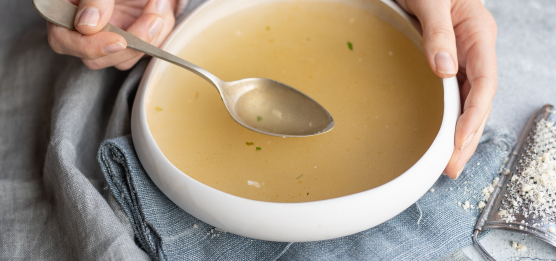 Brodo di croste di Parmigiano Reggiano